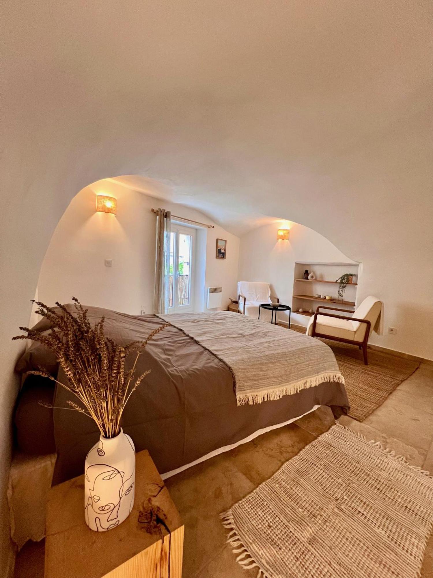 Apartamento Coeur Du Luberon Lourmarin Exterior foto